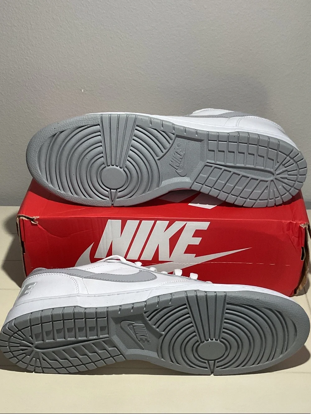 Nike Low Leather Sneakers